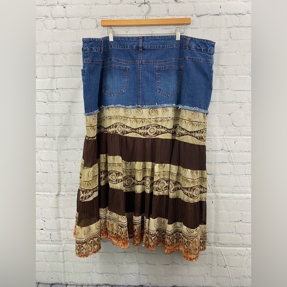 CATO WOMENS PLUS SIZE 26W DENIM AZTEC PRINT TIERED FRINGE FLARED WESTERN SKIRT - Picture 3 of 7